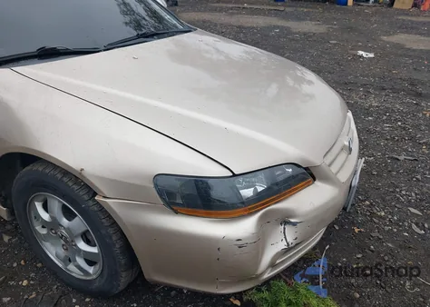 2001 Honda Accord 2.3 Ex from USA, damaged, VIN 1HGCG66841A137531